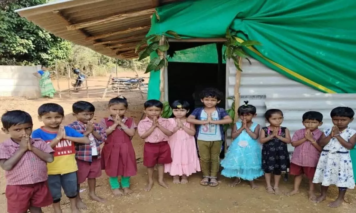 Villagers construct temporary anganwadi amidst govt delay