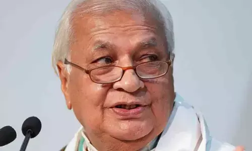 Kerala Guv walks through crowded famed ‘Sweet Street’ in Kozhikode