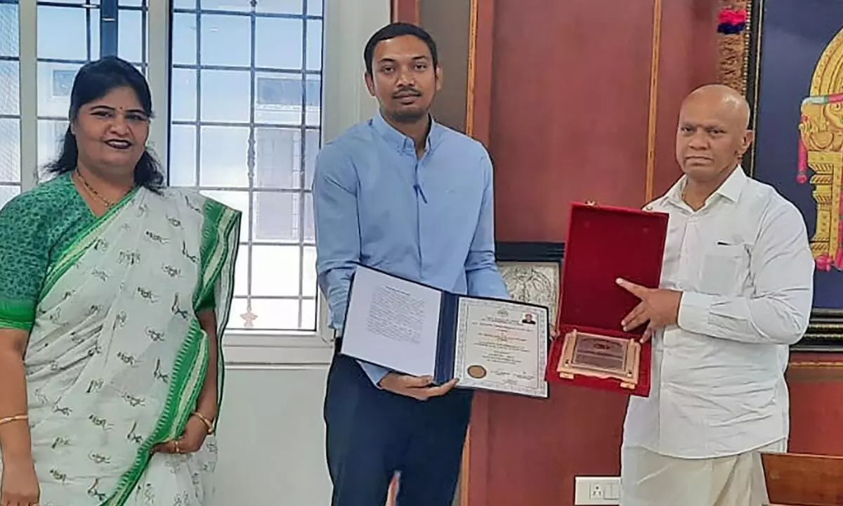 Tirupati: SVIMS doctor gets Young Surgeon of India award