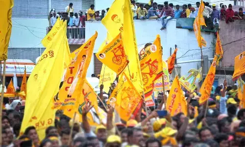 TDP activists head to Polipalli to attend Yuva Galam Navasakam public meeting