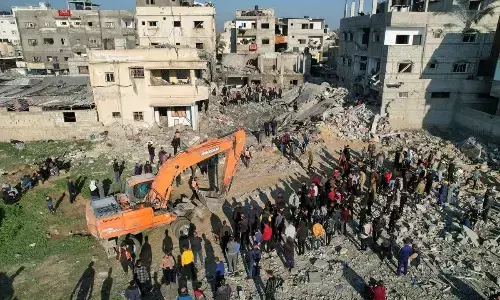 Israel pounds Gaza, Houthis vow more Red Sea attacks