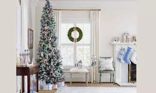 Sparkling Splendour: Unwrapping the Magic of Christmas Tree Decoration in 2023 Sparkling Splendour: Unwrapping the Magic of Christmas Tree Decoration in 2023