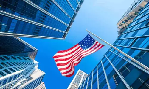 US economy ends on high as Democrats go into festive season