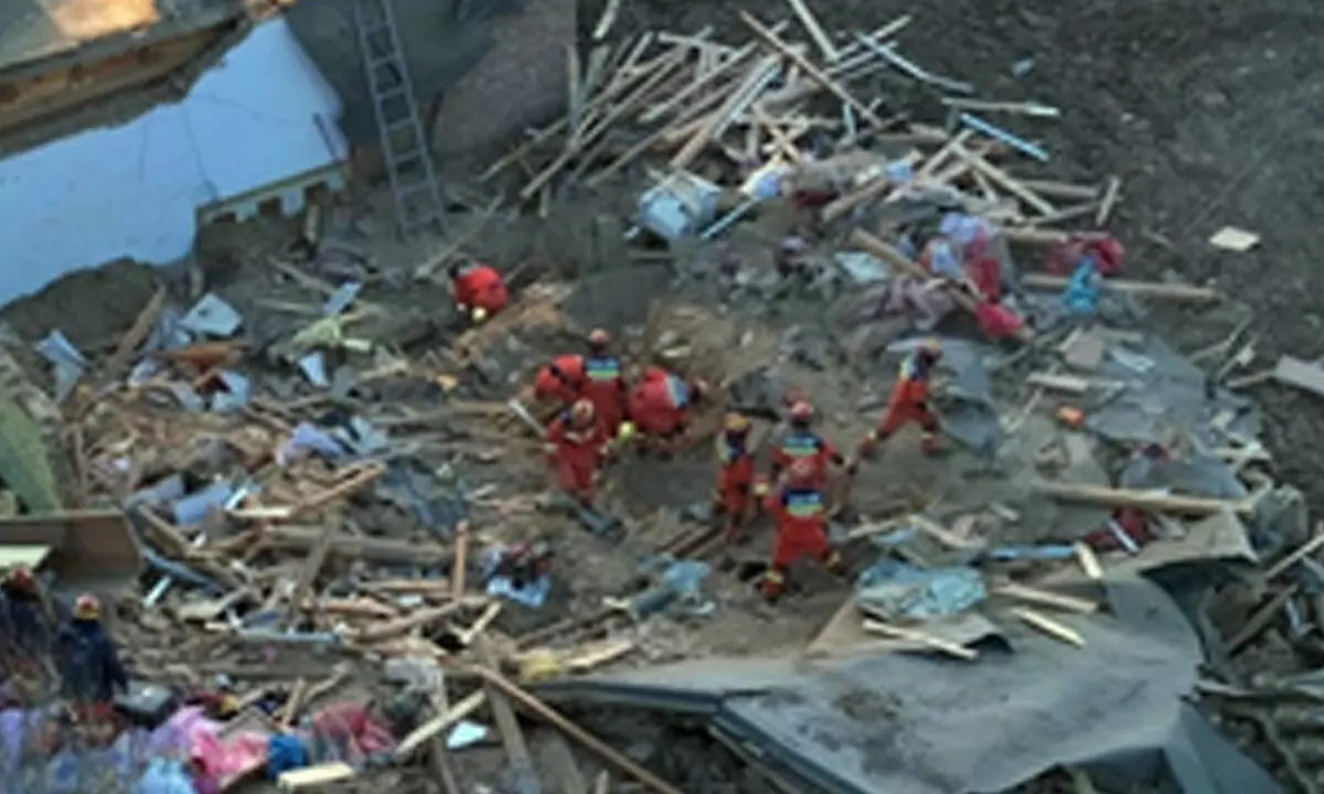 China earthquake toll rises to 131, nearly 1,000 injured