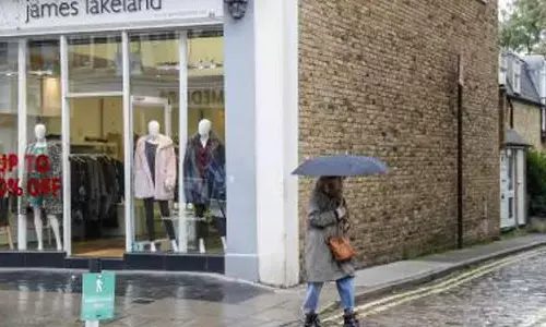 UK inflation dropped to 3.9% in Nov