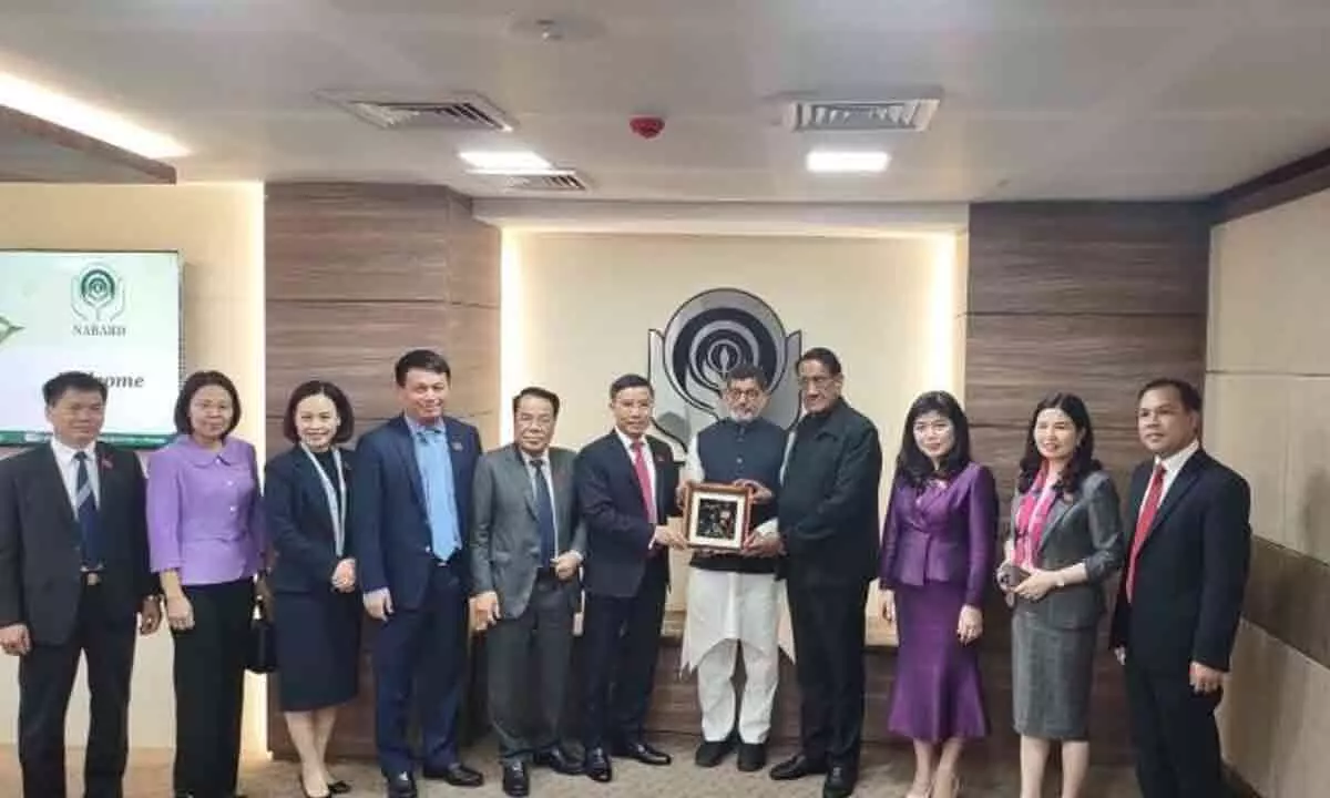 Karimnagar: Vietnam team holds meeting with NABARD, NAFSCOB