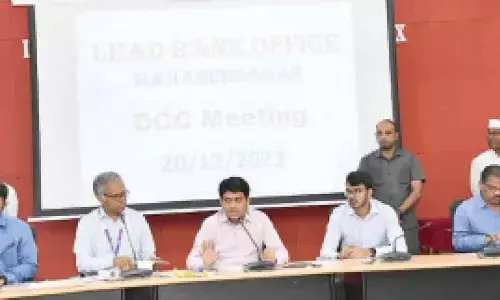 Mahbubnagar: Banks reluctant to lend loans to farmers, street vendors