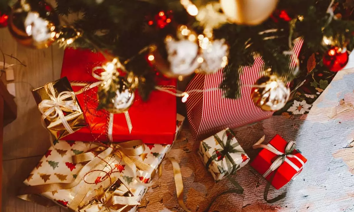 Presents from parents or Santa? And other important Xmas gift rules |  MadeForMums