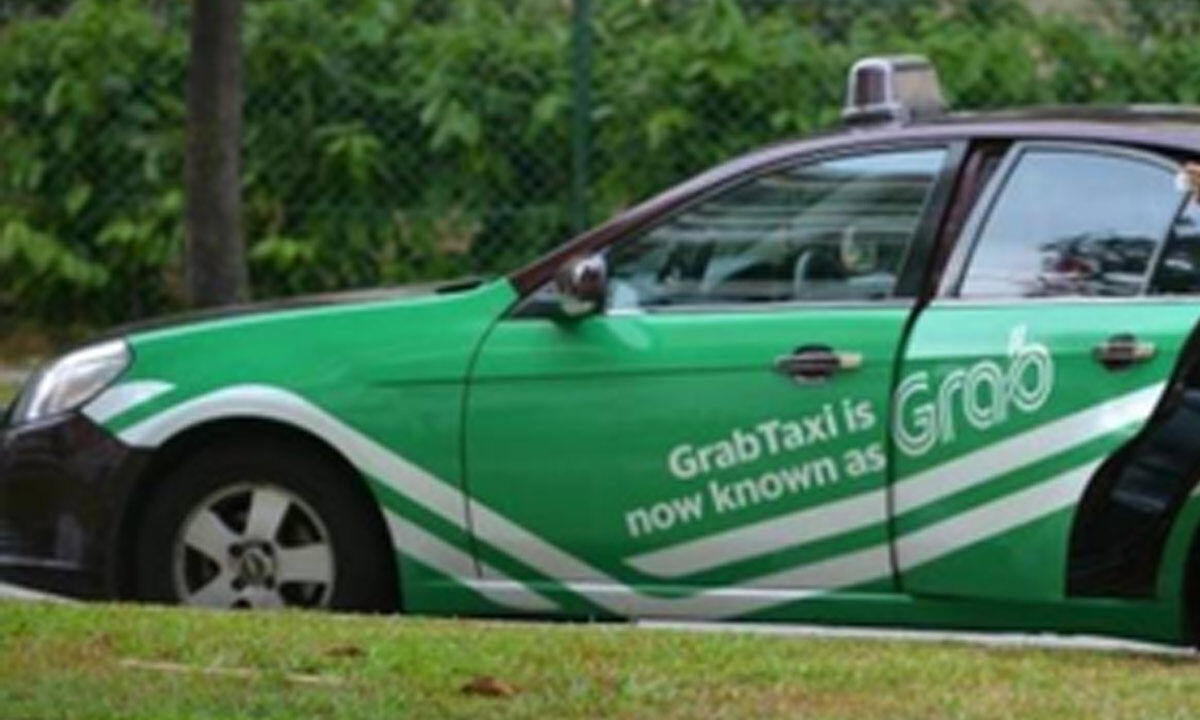 Singapore cab company probing driver's 'go back to India' comments