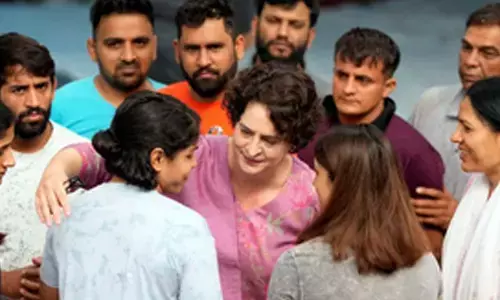 Priyanka meets wrestler Sakshi Malik, assures of support for fight in justice