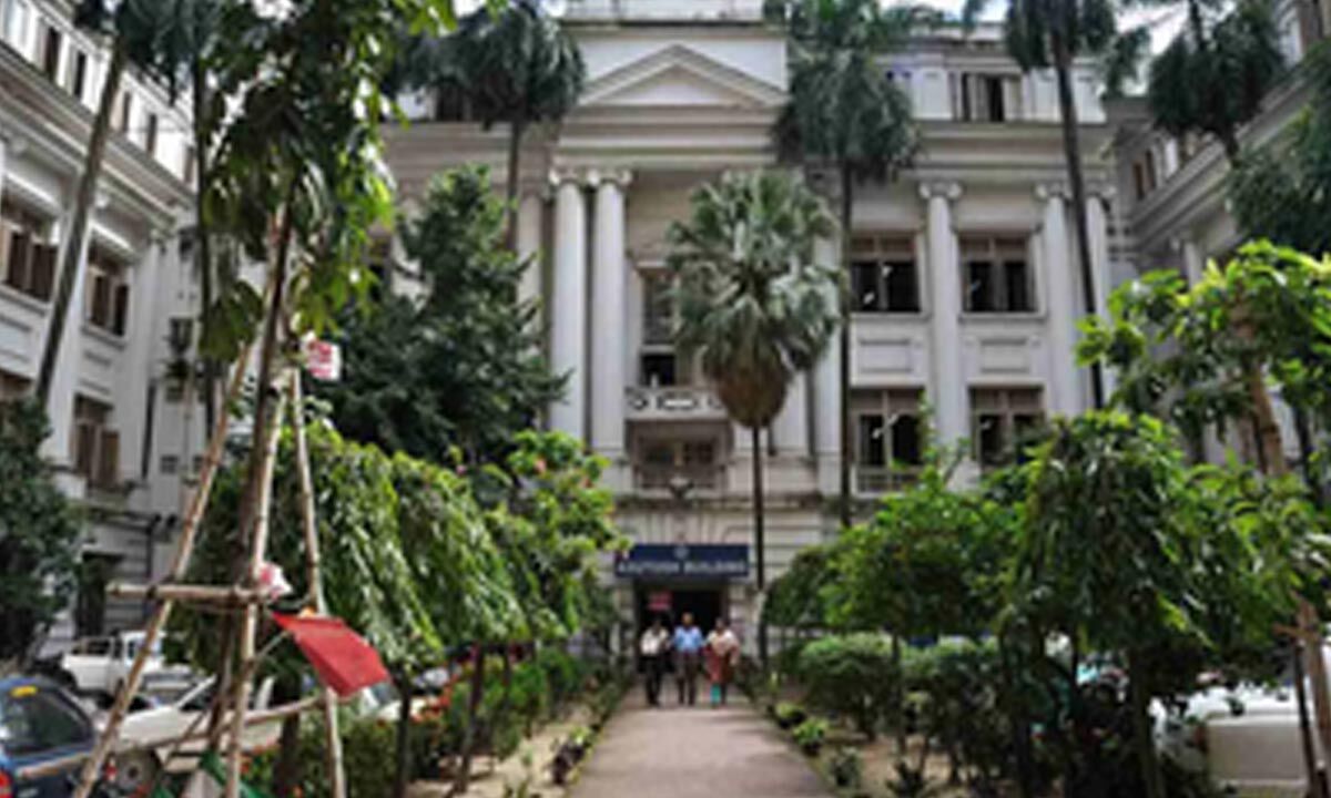 10 state universities in Bengal to turn headless from Monday