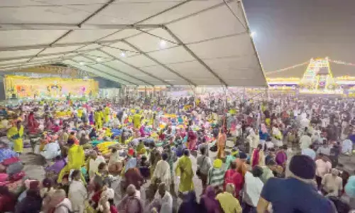 Tirumala: VVIP rush at Tirumala ahead of Vaikuntadwara Darshan