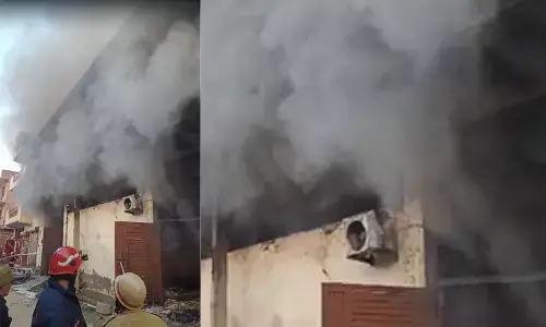 Fire breaks out in Delhi godown
