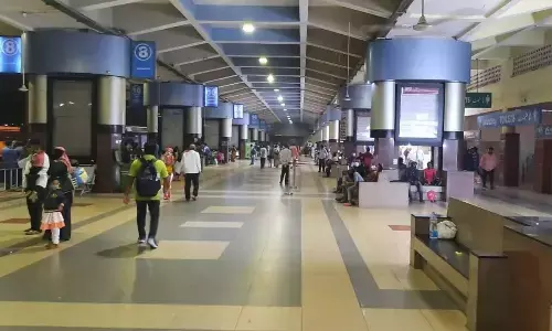 TSRTC invites tenders for canteens, stalls at bus stations