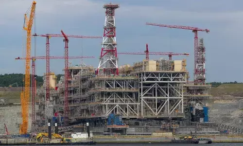 Lack of Arctic tankers puts Russias LNG development dreams on ice