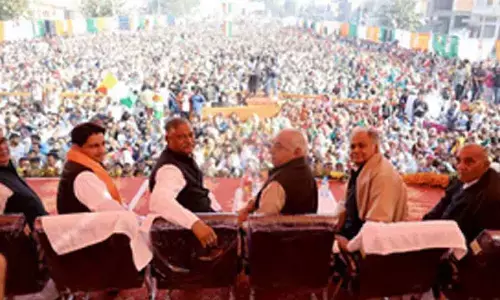 Hooda promises gas cylinders for Rs 500, 300 electricity units free to every family