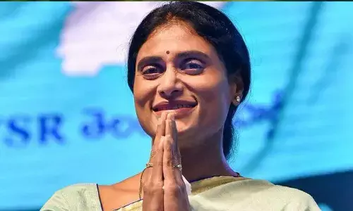 YS Sharmila to be made APCC chief!!!