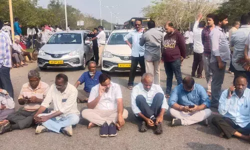Steel plant union leaders take out a protest