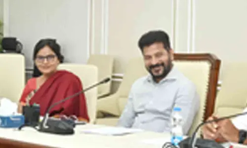 Telangana CM assures all support to Foxconn for proposed projects (Lead)