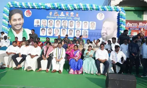 YSRCP ministers and leaders take part in Samajika Sadhikara Bus Yatra in Kovur constituency