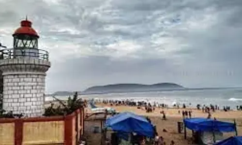 A lighthouse at Bheemunipatnam in Visakhapatnam