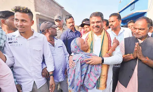 Pradhan lays foundation for JNV buildings