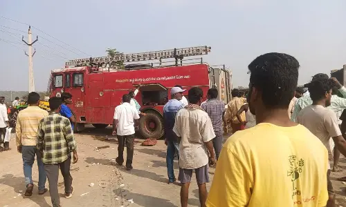 Fire breaks out in cotton industry in Mulugu