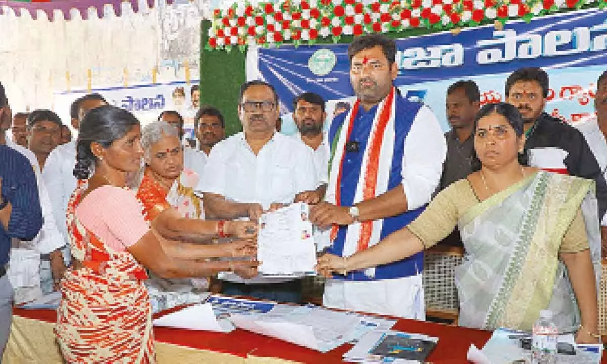 No need to rush to fill out applications for government benefits: MLA Janampally Anirudh Reddy