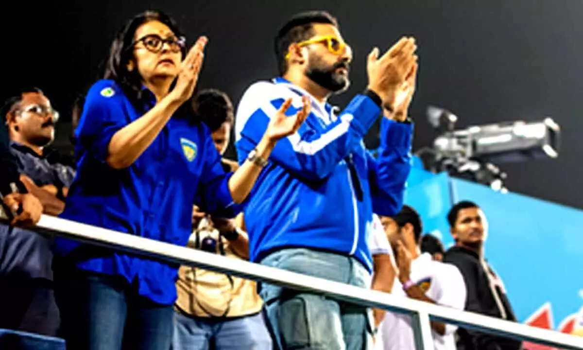 ISLs 10th season is a moment of great pride for Indian football, says Abhishek Bachchan