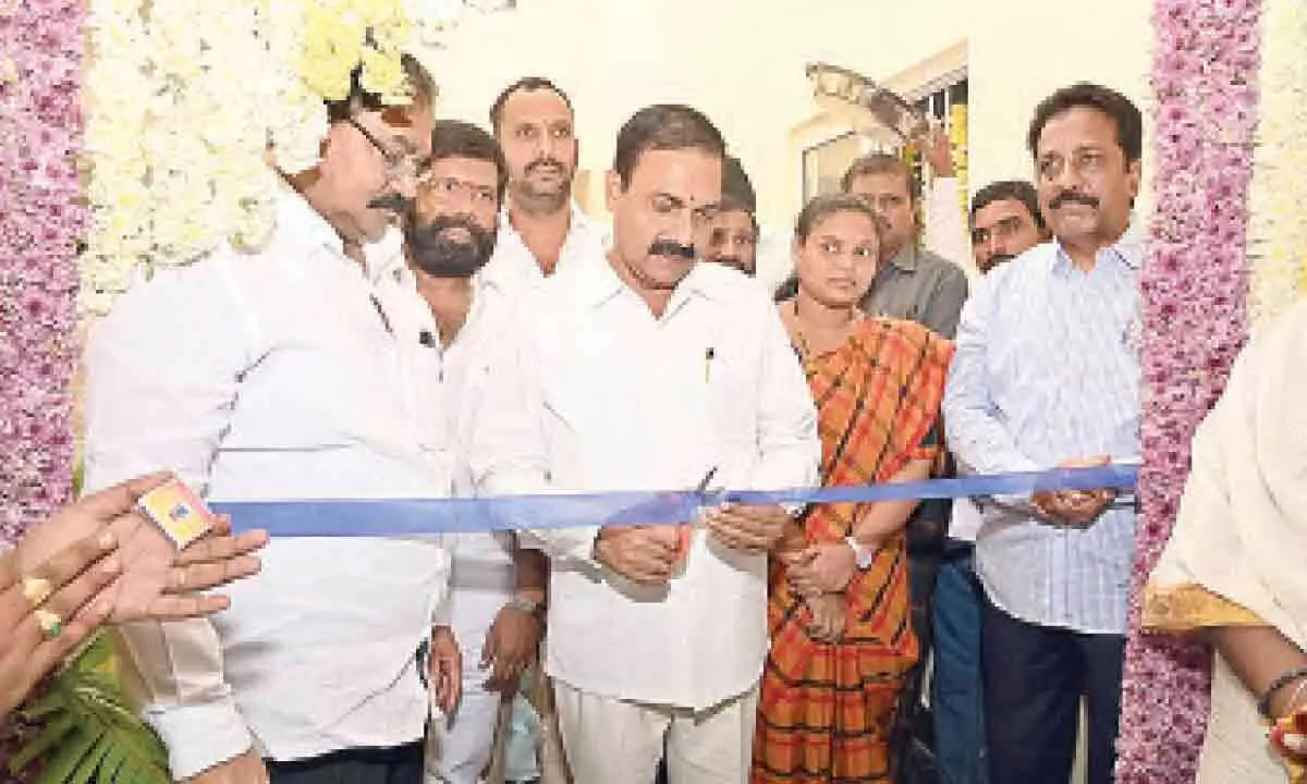 Nellore: Permanent buildings for all departments soon says Kakani Govardhan Reddy