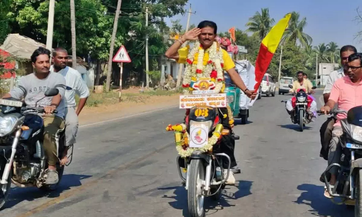 Unique Journey: Man Rides Handleless Bike from Kalburagi to Bengaluru for Karnataka Rajyotsava
