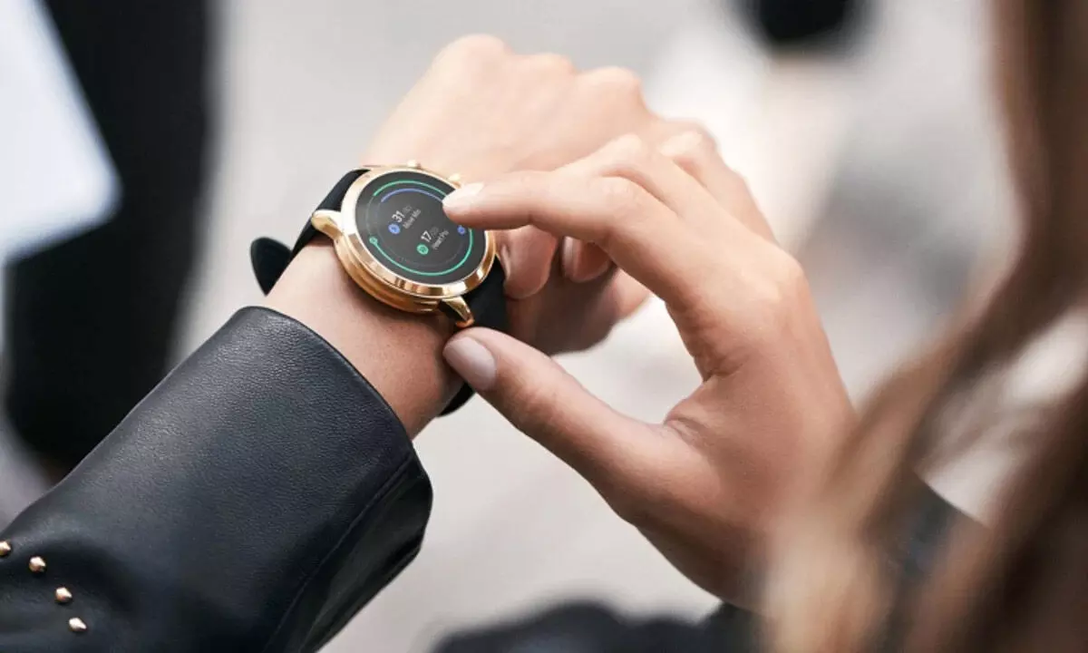 Best Smartwatches for Women: Apple Watch Series 7, Samsung Galaxy Watch 4 and More