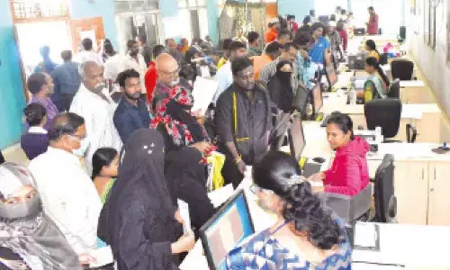 Confused citizens make beeline for ration cards at MeeSeva centres