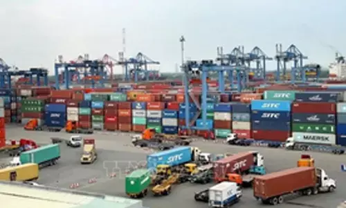 Vietnams foreign trade hits 683 bln USD in 2023