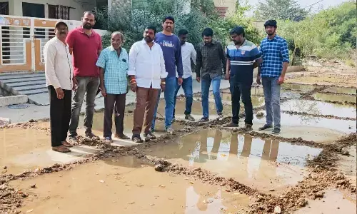 Corporator Tumu Shravan Kumar insiscts works of park beautification in Kukatpally