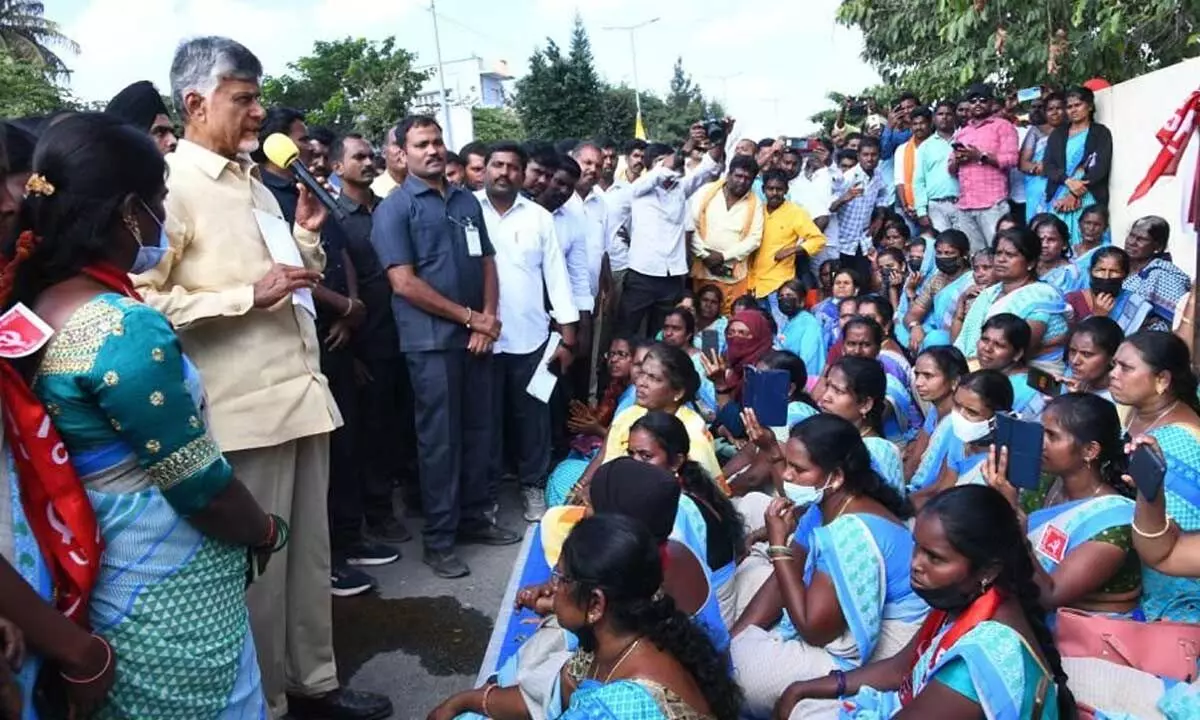 TDP chief N Chandrababu Naidu speaking to striking Anganwadi workers and helpers at Kuppam on Saturday