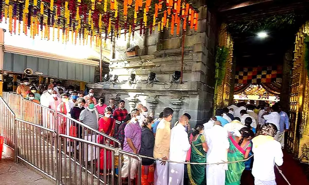 Andhra Pradesh: Vykunta Dwara darshans at Tirumala to end tomorrow