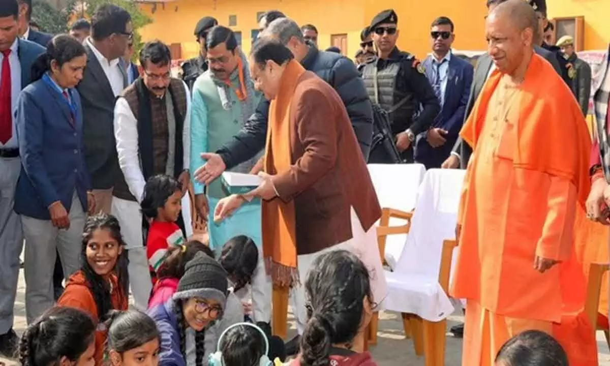 CM Yogi, BJP President Nadda meet children at Leprosy ashram in Lucknow