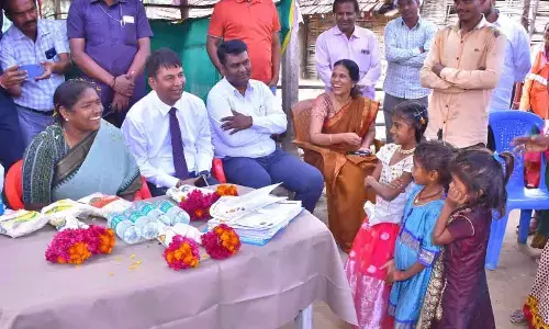 Mulugu: Seethakka brings ‘Praja Palana’ to tribals