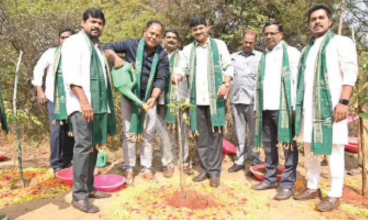 MP Santosh participates in Green India Challenge prog