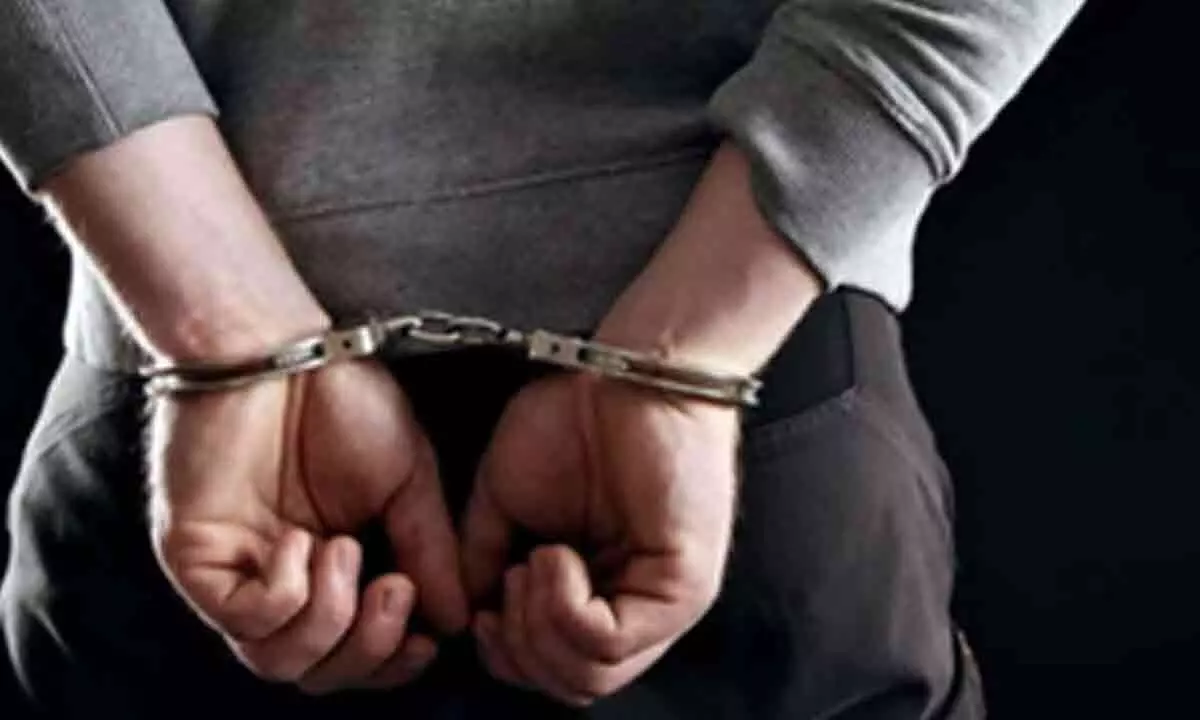 Bihar Police arrested liquor smuggler