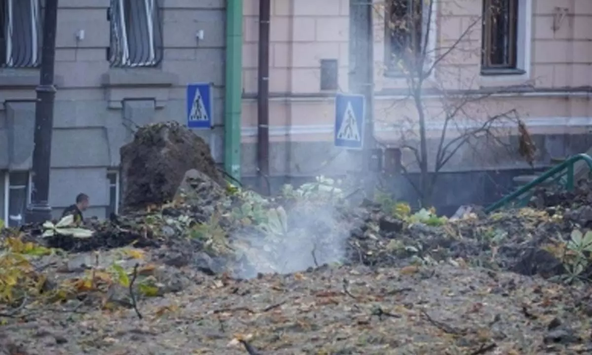 16 injured in massive air attack on Kiev