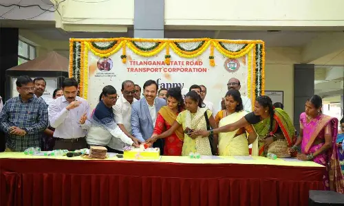 Sajjanar celebrates NY with passengers