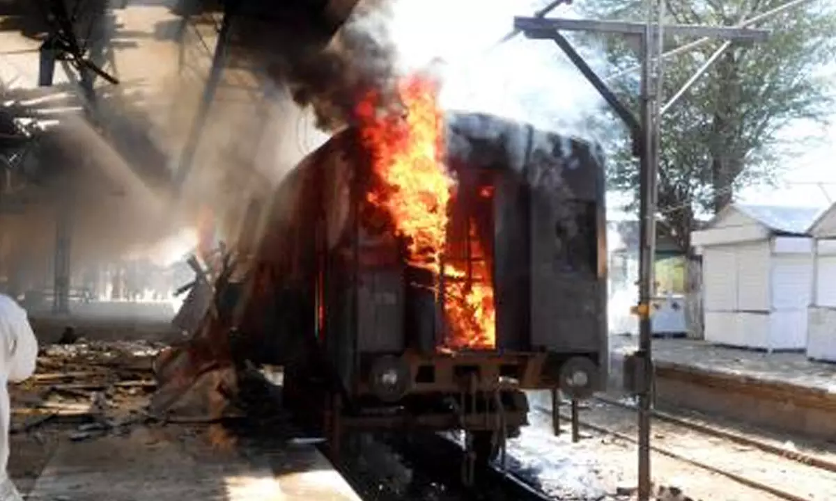 Two get death sentence in 2005 Shramjeevi train blast