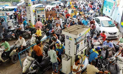 Truckers protest leads to panic buying of fuel