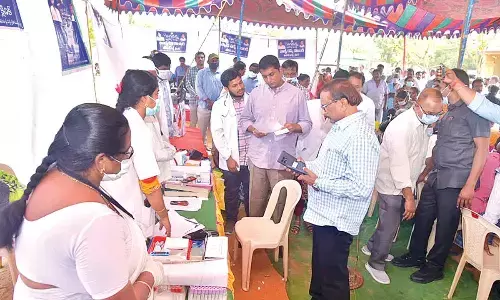 Collector M Harinarayanan during an inspection of the Primary Health Centre in Sangam mandal in Nellore district on Tuesday