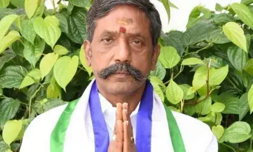 Panyam YSRCP MLA inaugurates street market at Kallur