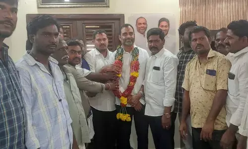 Kadiri YSRCP coordinator Maqbool pays tribute to Savitribai Phule on birth anniversary