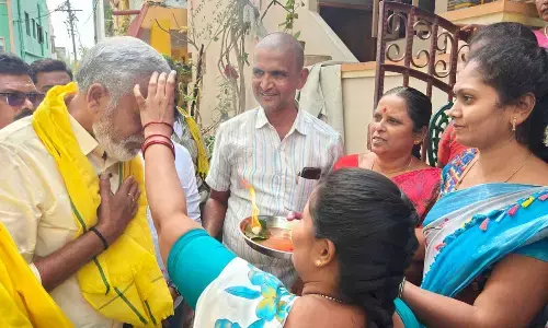 Chandragiri constituency leader Pulivarthy Nani meets Avila panchayat people, assures support