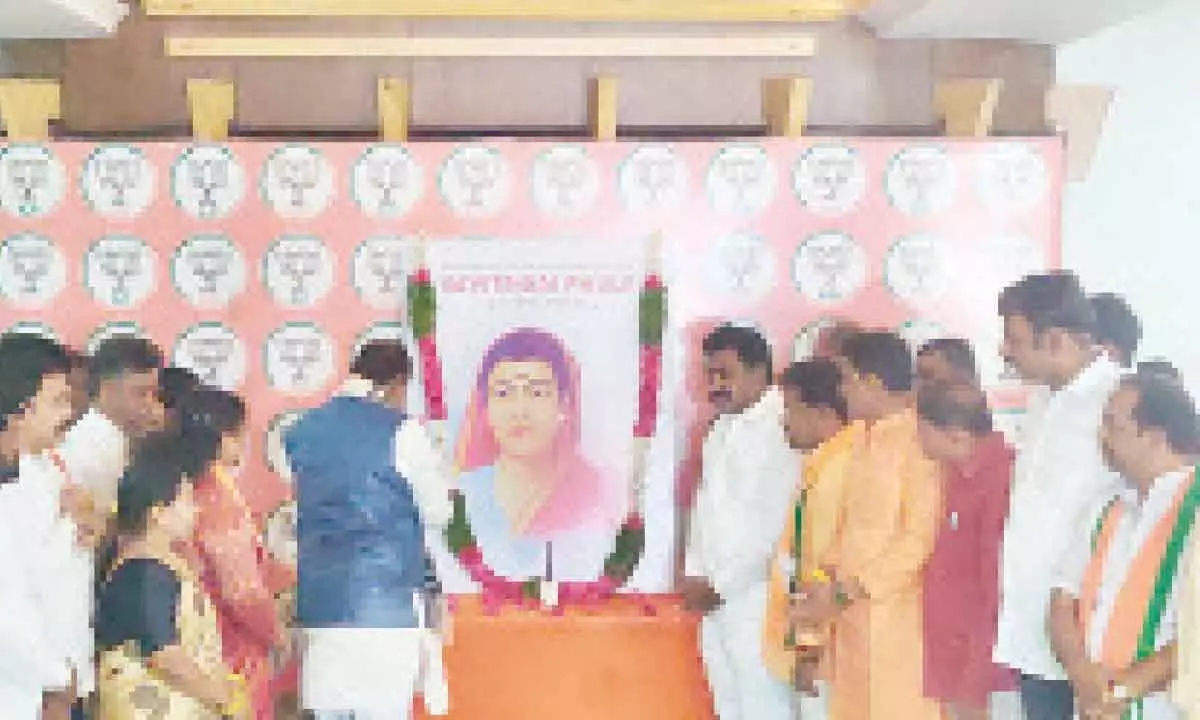 BJP OBC Morcha pays tributes to Savitribai Phule on her birth anniv